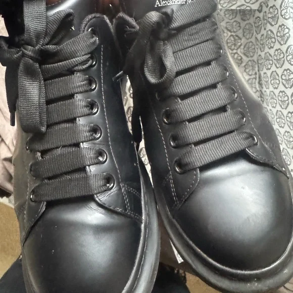 Black and Silver Men's Sneakers